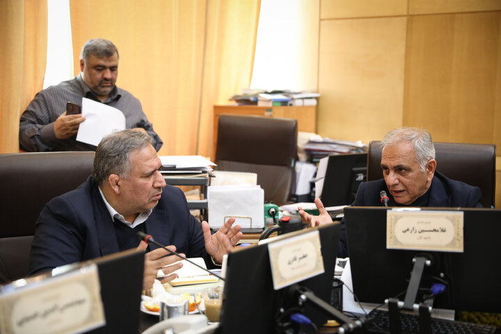 دیدار اعضای گروه دوستی پارلمانی ایران و روسیه با رئیس اتاق بازرگانی مشترک ایران و روسیه