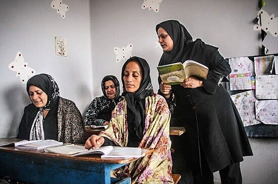 اعتبارات موجود برای حمایت پایدار آموزشیاران کافی نیست/ مجلس پیگیر تعیین تکلیف وضعیت آموزشیاران نهضت سوادآموزی