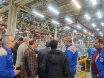 بازدید نظارتی کمیسیون بهداشت از ایران‌خودرو با محوریت آلودگی هوا