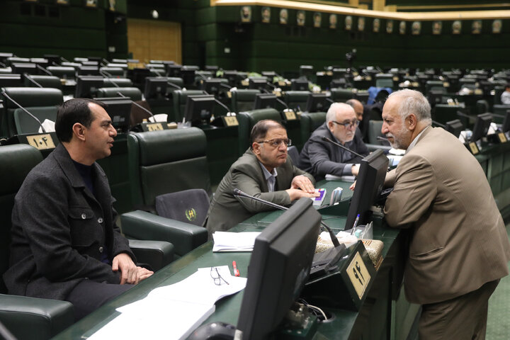 نشست نوبت صبح دوشنبه 8 دی ماه کمیسیون تلفیق لایحه بودجه 1405 کل کشور