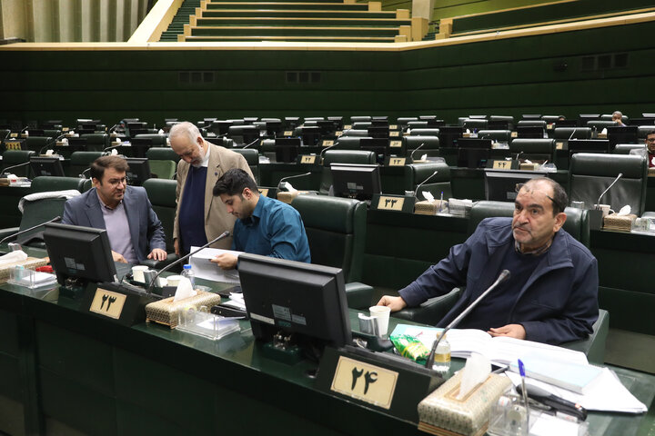 نشست نوبت صبح دوشنبه 8 دی ماه کمیسیون تلفیق لایحه بودجه 1405 کل کشور