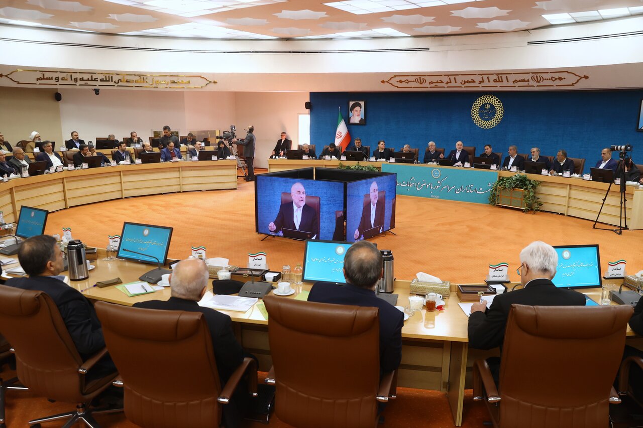 نمایندگان بهترین مشاوران استانداران هستند