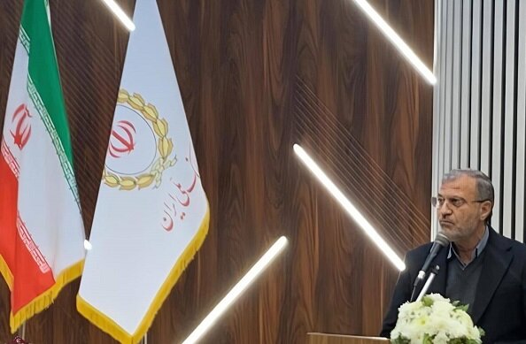 کتابت نسخه خطی صحیفه سجادیه به دست خوشنویسان هرمزگانی/سخنرانی احمد مرادی در جمع مدیران بانک ملی و پتروشیمیها