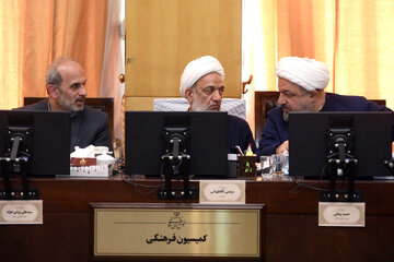 نشست کمیسیون فرهنگی مجلس با حضور رئیس سازمان صدا و سیما