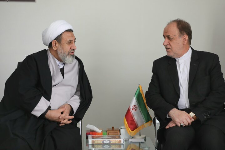 دیدار حاجی بابایی با نماینده ولی فقیه استان کرمان