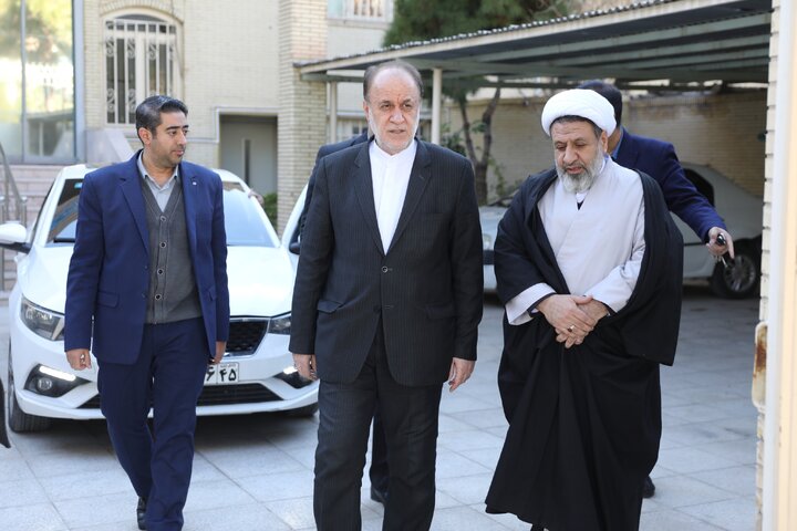 دیدار حاجی بابایی با نماینده ولی فقیه استان کرمان