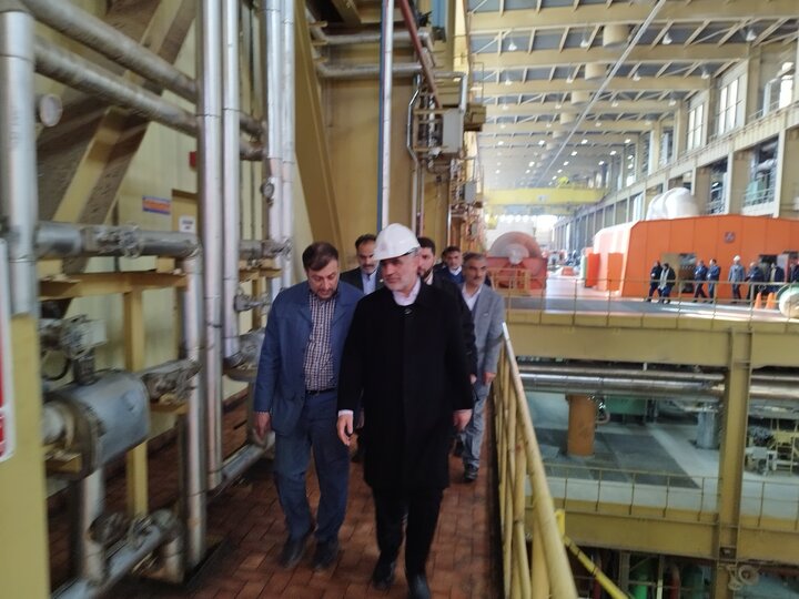 نیکزاد از نیروگاه حرارتی شهید مفتح بازدید کرد