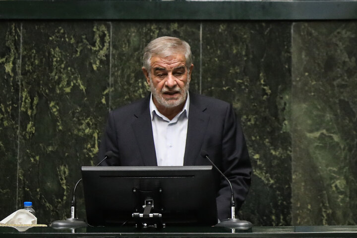 ناطقان میان دستور جلسه علنی ۹ دی ماه مجلس