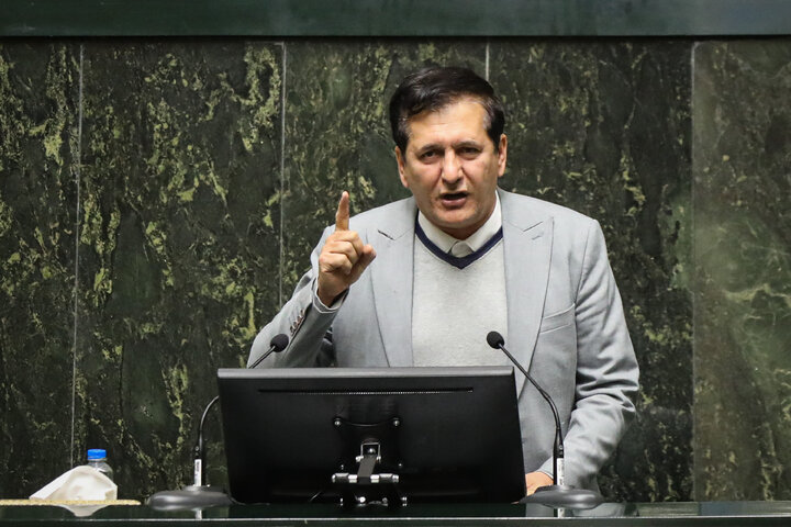 ناطقان میان دستور جلسه علنی ۹ دی ماه مجلس