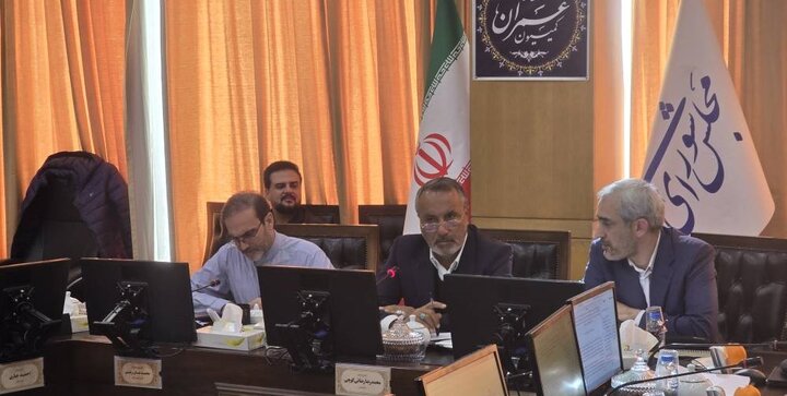 بررسی محورهای افزایش سرمایه بانک مسکن و تأمین مالی زیرساخت‌ها با حضور وزیر اقتصاد