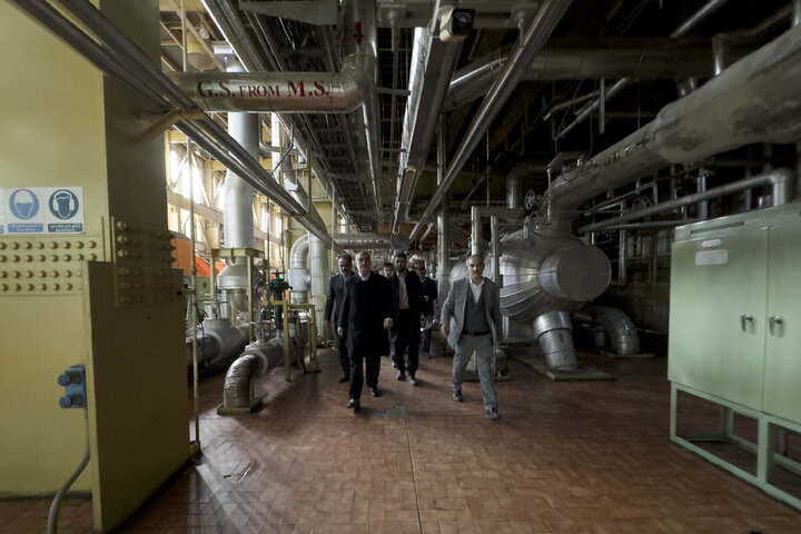 بازدید نیکزاد از طرح اصلاح سامانه خنک کن و بهینه سازی مصرف آب در نیروگاه ها