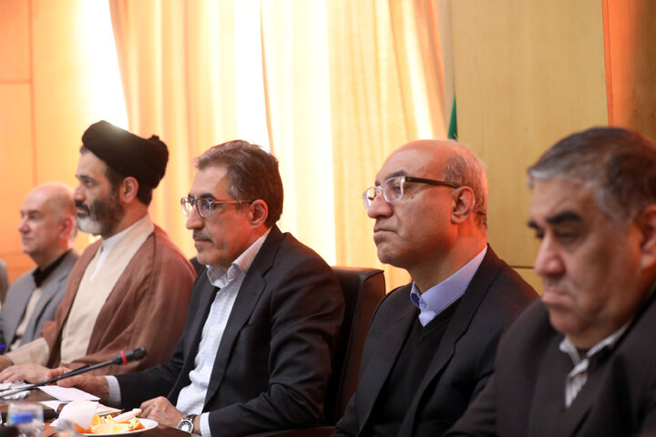 نشست سه شنبه 9 دی ماه کمیسیون صنایع و معادن مجلس