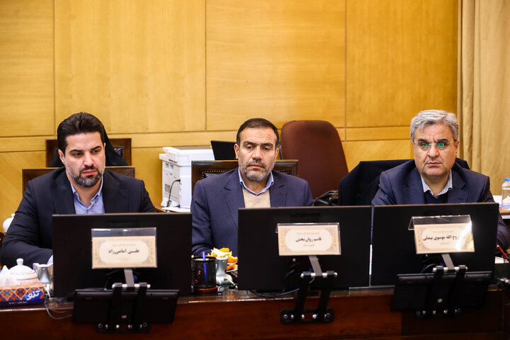 نشست سه شنبه ۹ دی ماه کمیسیون شوراهای مجلس با حضور وزیر راه و شهرسازی