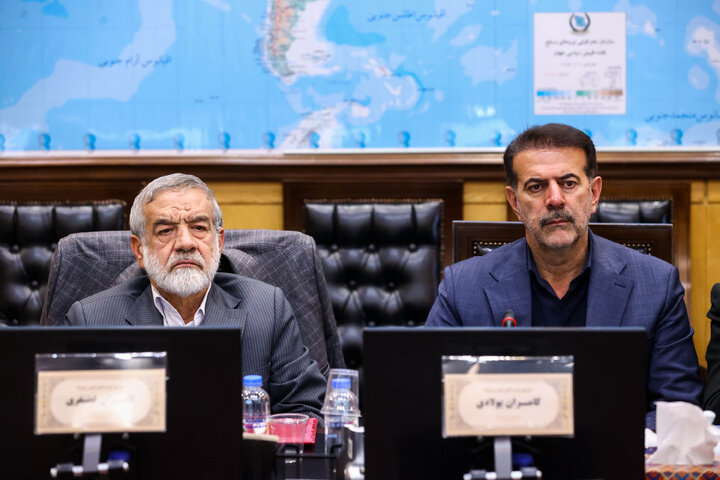 نشست سه شنبه ۹ دی ماه کمیسیون شوراهای مجلس با حضور وزیر راه و شهرسازی