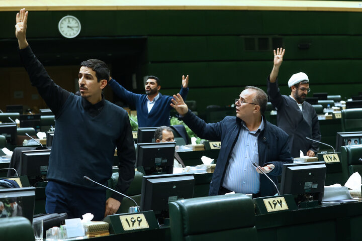 نشست نوبت عصر9 دی ماه ۱۴۰۴ کمیسیون تلفیق لایحه بودجه ۱۴۰۵ کل کشور