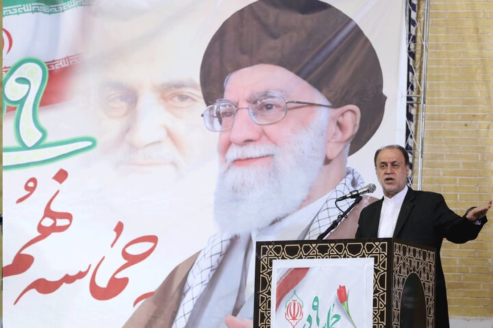 حضور نایب رئیس مجلس در مراسم بزرگداشت حماسه نه دی در مسجد جامع بم