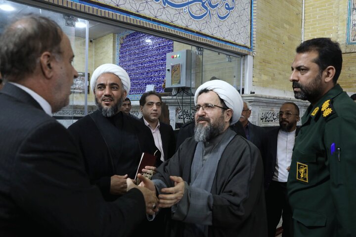 حضور نایب رئیس مجلس در مراسم بزرگداشت حماسه نه دی در مسجد جامع بم