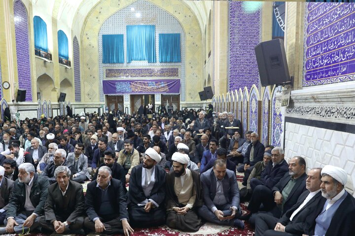 حضور نایب رئیس مجلس در مراسم بزرگداشت حماسه نه دی در مسجد جامع بم