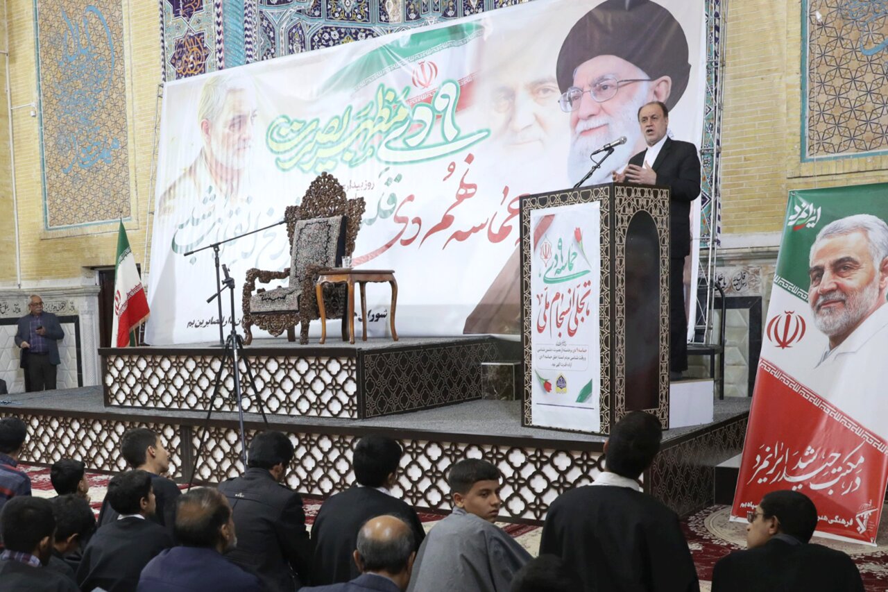 حضور نایب رییس مجلس در مراسم بزرگداشت حماسه نه دی در مسجد جامع بم