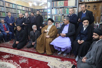 حضور اعضای کمیسیون اجتماعی در منزل نماینده فقید خوزستان در مجلس خبرگان