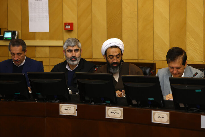 نشست صبح کمیسیون تلفیق 10 آذر