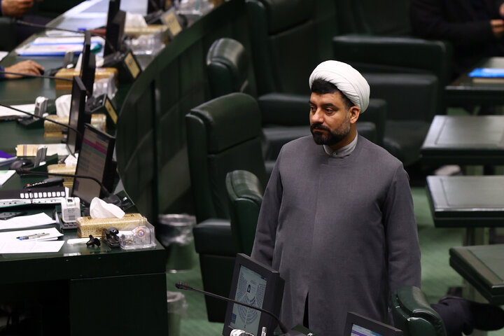 صحن علنی 10 دی