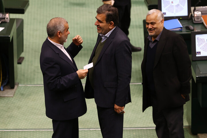 صحن علنی 10 دی