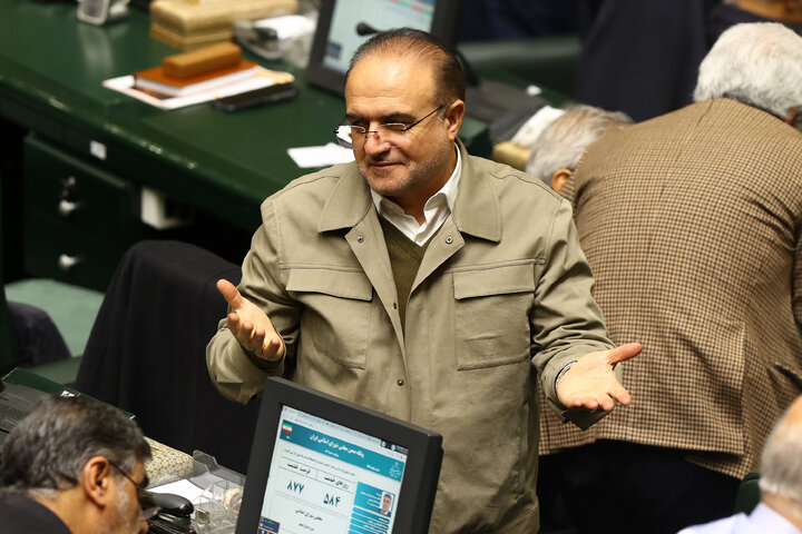 صحن علنی 10 دی