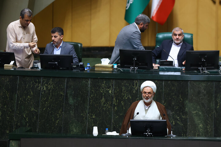 ناطقان میان دستور نشست علنی 10 دی ماه مجلس شورای اسلامی