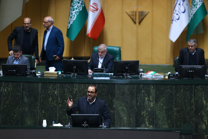 ناطقان میان دستور نشست علنی 10 دی ماه مجلس شورای اسلامی