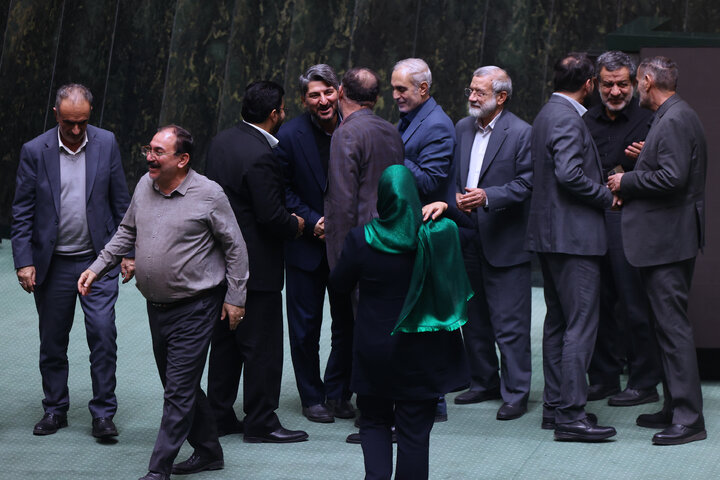 ناطقان میان دستور نشست علنی 10 دی ماه مجلس شورای اسلامی