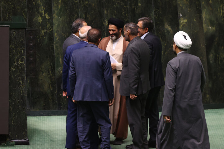 ناطقان میان دستور نشست علنی 10 دی ماه مجلس شورای اسلامی