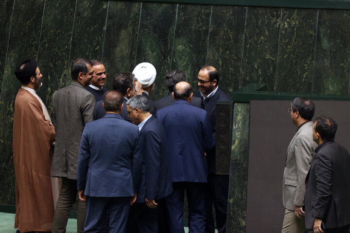 ناطقان میان دستور نشست علنی 10 دی ماه مجلس شورای اسلامی