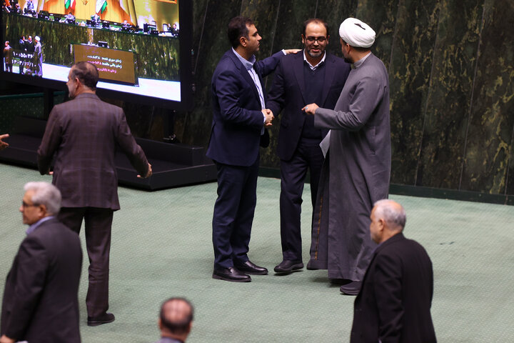 ناطقان میان دستور نشست علنی 10 دی ماه مجلس شورای اسلامی