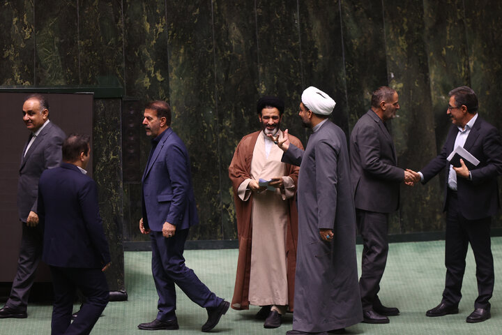 ناطقان میان دستور نشست علنی 10 دی ماه مجلس شورای اسلامی