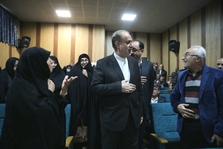 حضور نایب رئیس مجلس در جمع فرهنگیان و بازنشستگان فرهنگی شهرستان استهبان