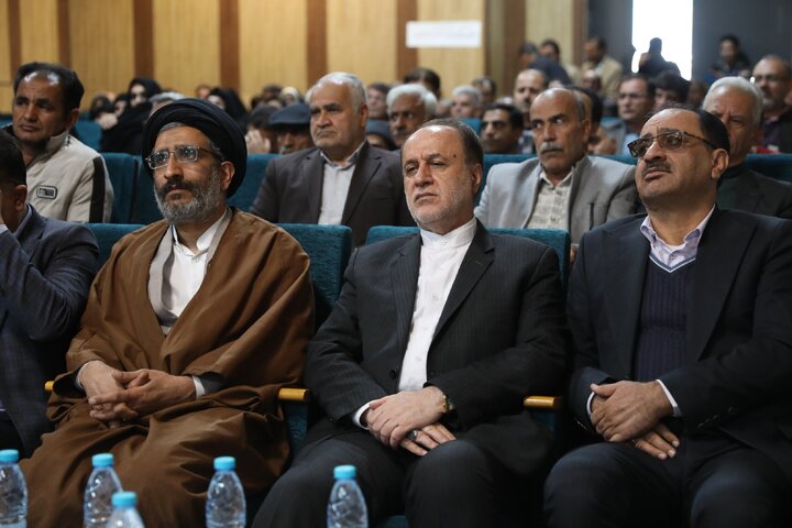 حضور نایب رئیس مجلس در جمع فرهنگیان و بازنشستگان فرهنگی شهرستان استهبان