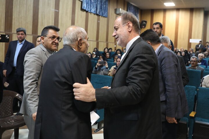 حضور نایب رئیس مجلس در جمع فرهنگیان و بازنشستگان فرهنگی شهرستان استهبان