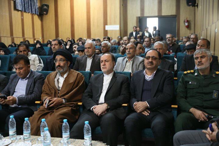 حضور نایب رئیس مجلس در جمع فرهنگیان و بازنشستگان فرهنگی شهرستان استهبان