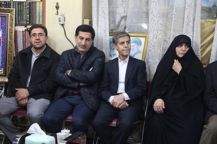 حضور اعضای کمیسیون اجتماعی مجلس در منزل نماینده فقید استان خوزستان در مجلس خبرگان رهبری