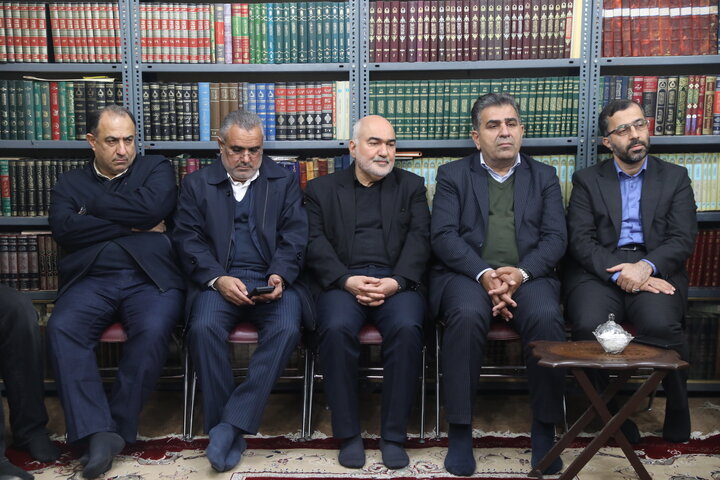 حضور اعضای کمیسیون اجتماعی مجلس در منزل نماینده فقید استان خوزستان در مجلس خبرگان رهبری