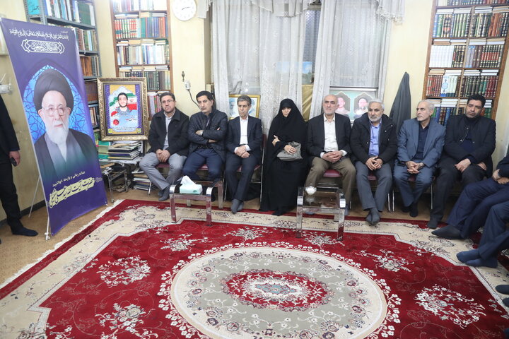 حضور اعضای کمیسیون اجتماعی مجلس در منزل نماینده فقید استان خوزستان در مجلس خبرگان رهبری