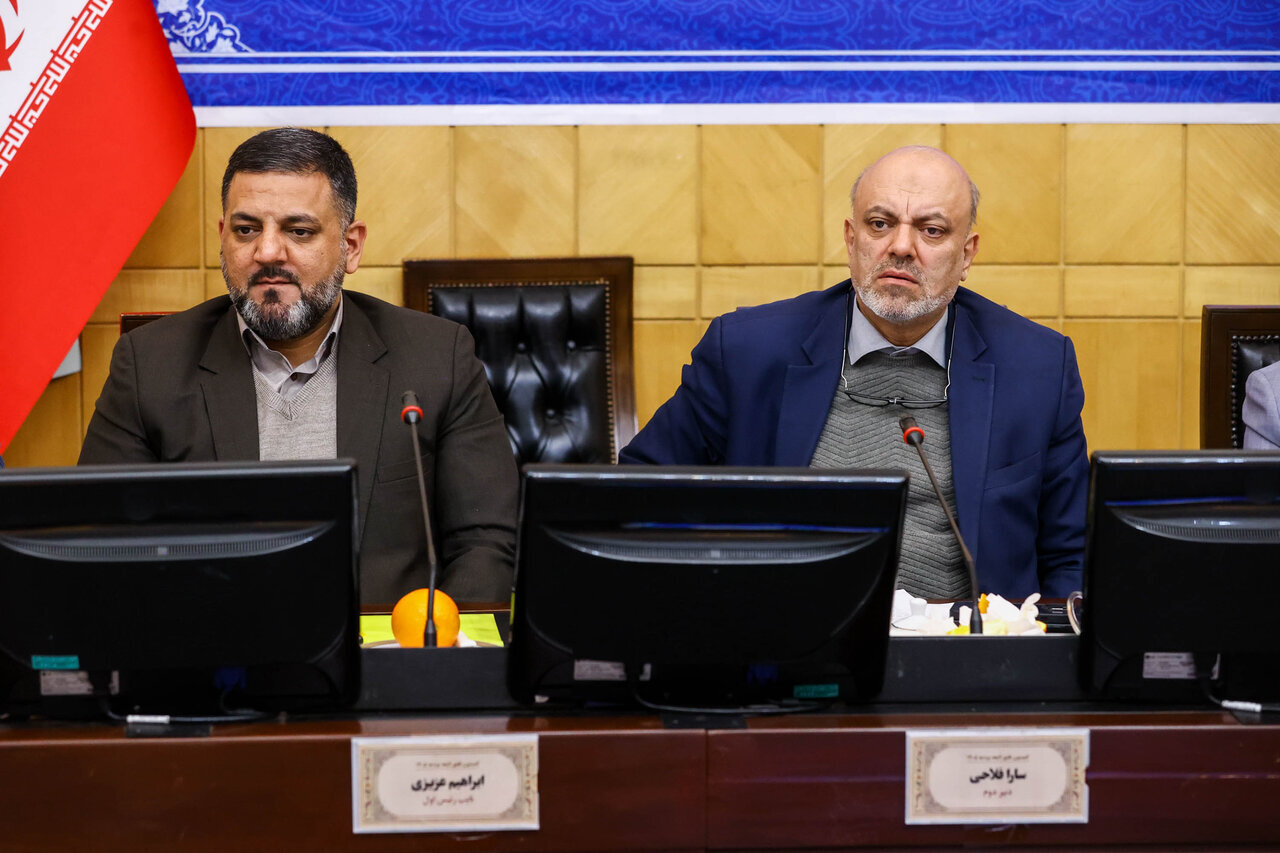 شبکه «شاد» با سرورهای داخلی تقویت می‌شود/امنیت و استقلال آموزش مجازی با توان داخلی تضمین می‌شود