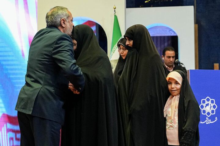 سومین دوره آیین اعطای نشان مشهد الرضا(ع) با حضور دکتر قالیباف