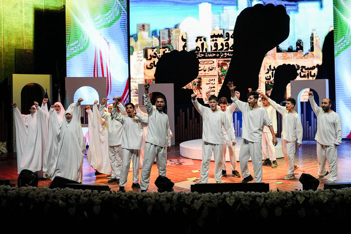 سومین دوره آیین اعطای نشان مشهد الرضا(ع) با حضور دکتر قالیباف