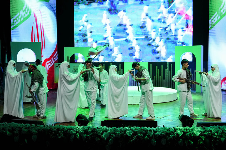 سومین دوره آیین اعطای نشان مشهد الرضا(ع) با حضور دکتر قالیباف