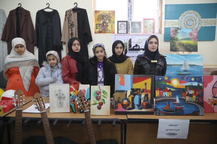 بازدید اعضای کمیسیون اجتماعی مجلس از نمایشگاه کارآموزان مدارس فنی و حرفه ای شادگان