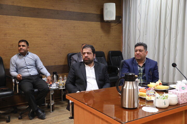 نشست تخصصی مزد با حضور اعضای کمیسیون اجتماعی مجلس در اهواز