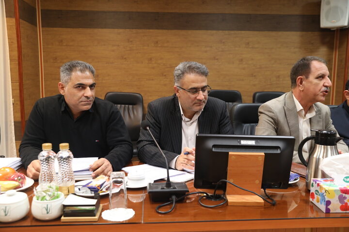 نشست تخصصی مزد با حضور اعضای کمیسیون اجتماعی مجلس در اهواز