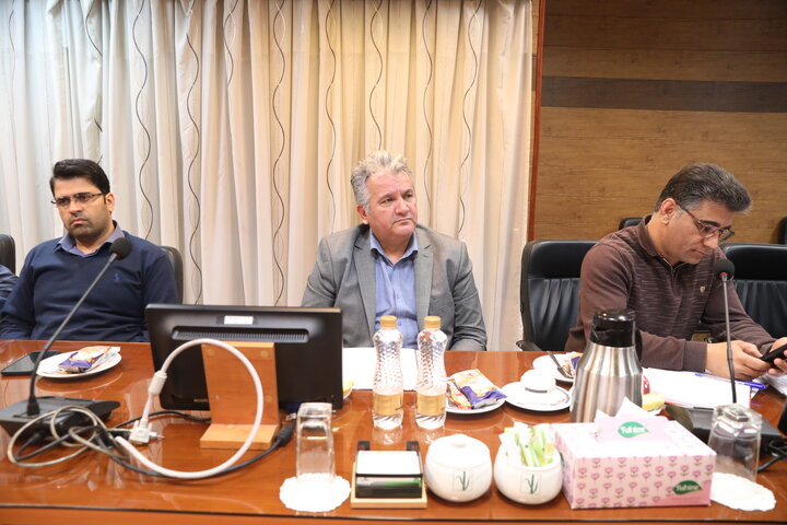 نشست تخصصی مزد با حضور اعضای کمیسیون اجتماعی مجلس در اهواز